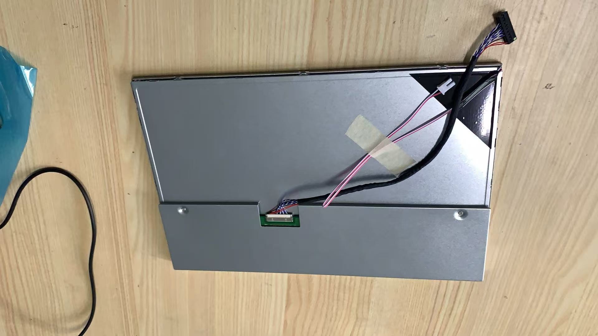 10.4 寸 LCD 模组背面实拍
